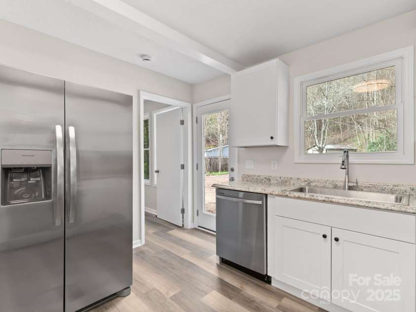 507 North Fork Road, Black Mountain, NC 28711.  MLS# CAR4243467, YatesRealty ID 16913. 