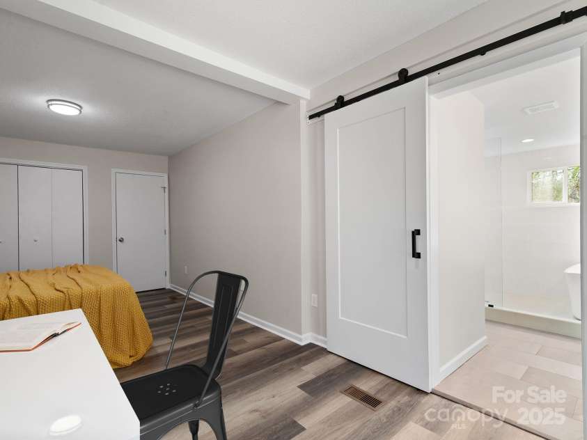 507 North Fork Road, Black Mountain, NC 28711.  MLS# CAR4243467, YatesRealty ID 16913. 