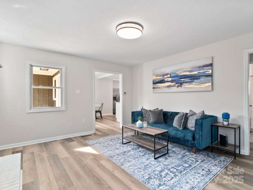 507 North Fork Road, Black Mountain, NC 28711.  MLS# CAR4243467, YatesRealty ID 16913. 