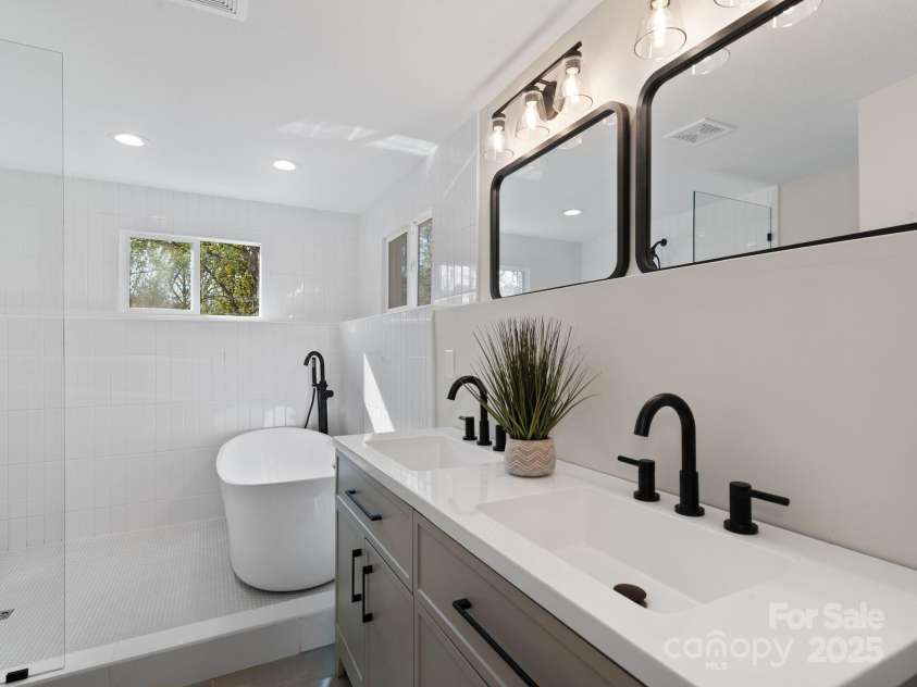 507 North Fork Road, Black Mountain, NC 28711.  MLS# CAR4243467, YatesRealty ID 16913. Beautiful wet room style primary bath