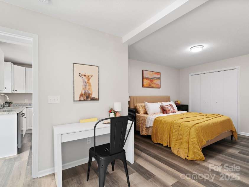 507 North Fork Road, Black Mountain, NC 28711.  MLS# CAR4243467, YatesRealty ID 16913. Primary Suite with workspace