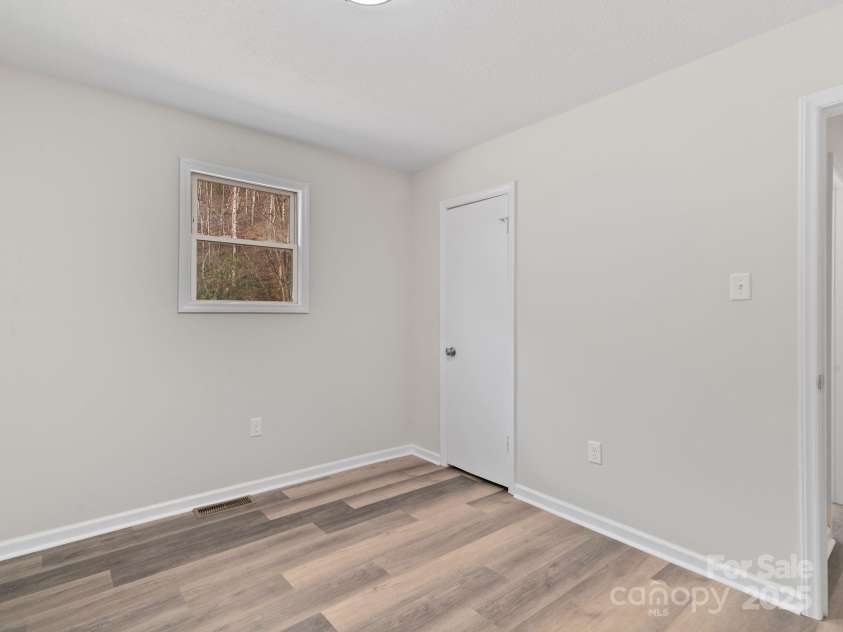 507 North Fork Road, Black Mountain, NC 28711.  MLS# CAR4243467, YatesRealty ID 16913. Second bedroom