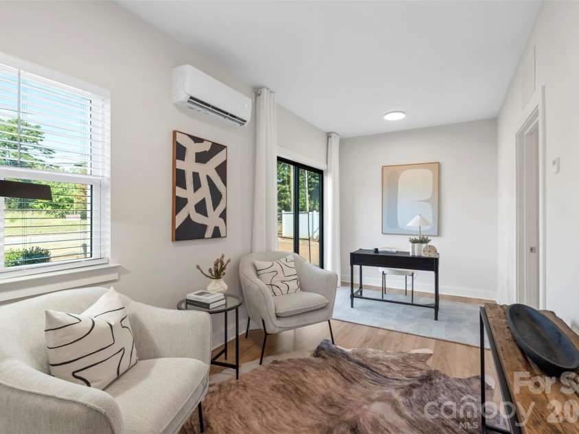 1113 Wonder Way, Charlotte, NC 28208.  MLS# CAR4334952, YatesRealty ID 16914. 