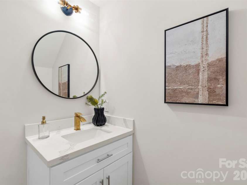 1113 Wonder Way, Charlotte, NC 28208.  MLS# CAR4334952, YatesRealty ID 16914. 
