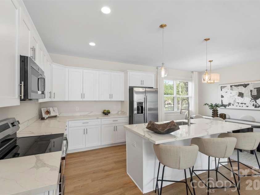1113 Wonder Way, Charlotte, NC 28208.  MLS# CAR4334952, YatesRealty ID 16914. 
