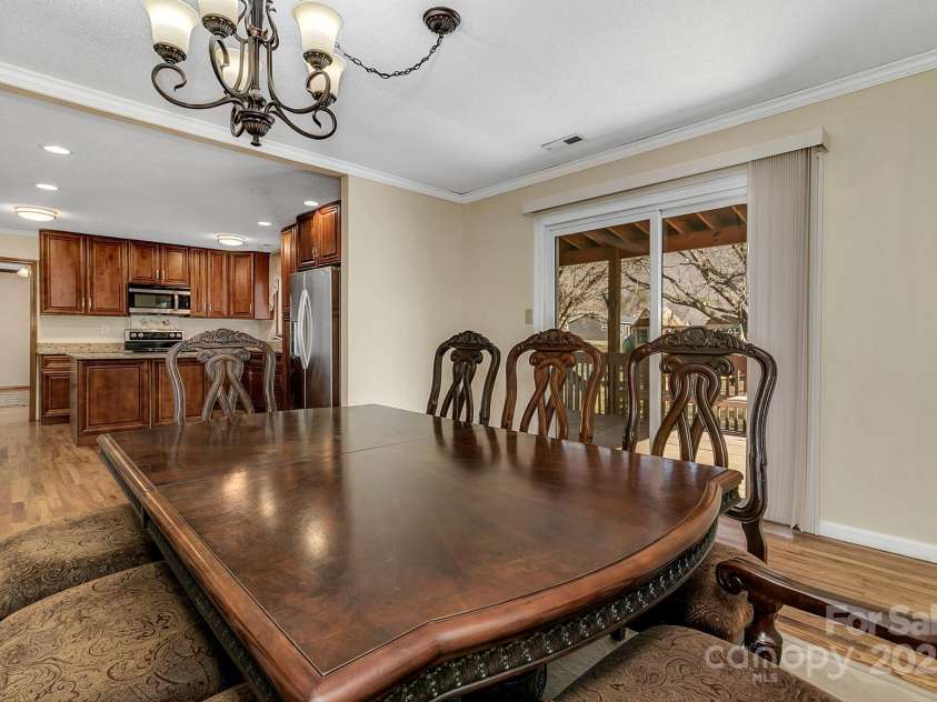10 Lavender Lane, Candler, NC 28715.  MLS# CAR4232092, YatesRealty ID 16915. 