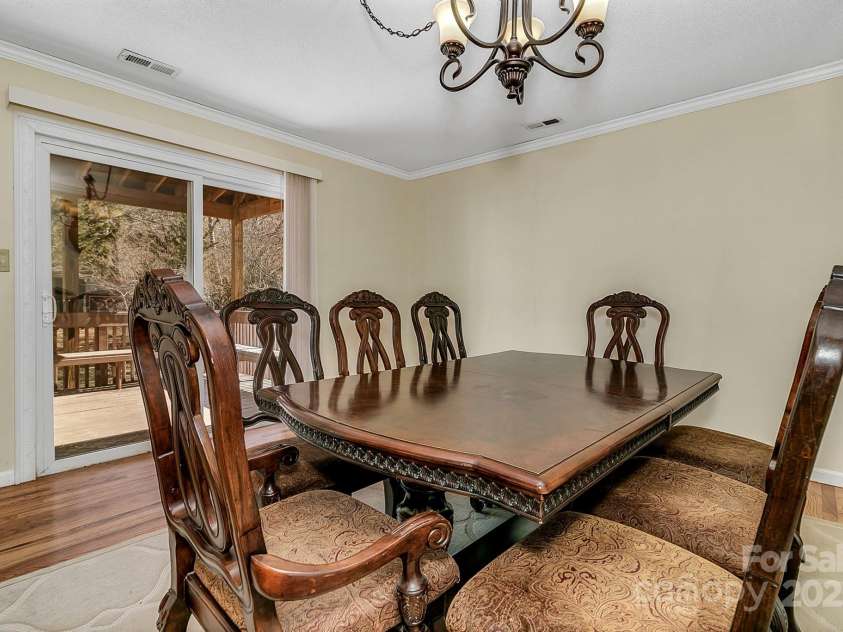 10 Lavender Lane, Candler, NC 28715.  MLS# CAR4232092, YatesRealty ID 16915. 