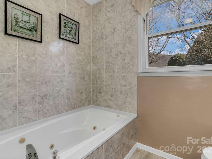 10 Lavender Lane, Candler, NC 28715.  MLS# CAR4232092, YatesRealty ID 16915. 