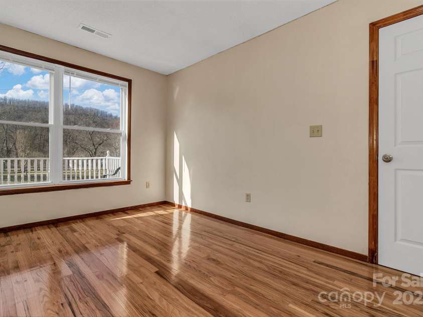 10 Lavender Lane, Candler, NC 28715.  MLS# CAR4232092, YatesRealty ID 16915. 