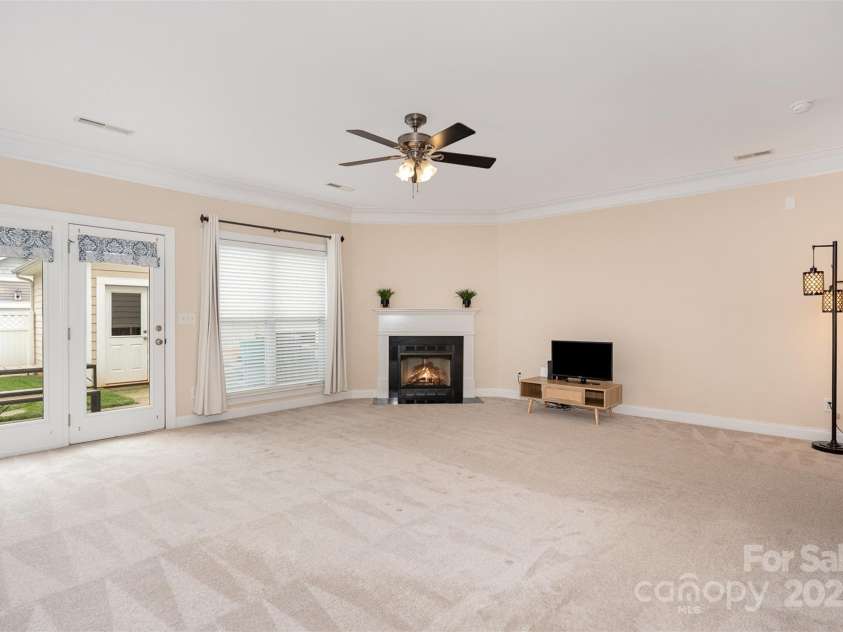 2324 Bonterra Boulevard, Indian Trail, NC 28079.  MLS# CAR4259817, YatesRealty ID 16917. Family Room