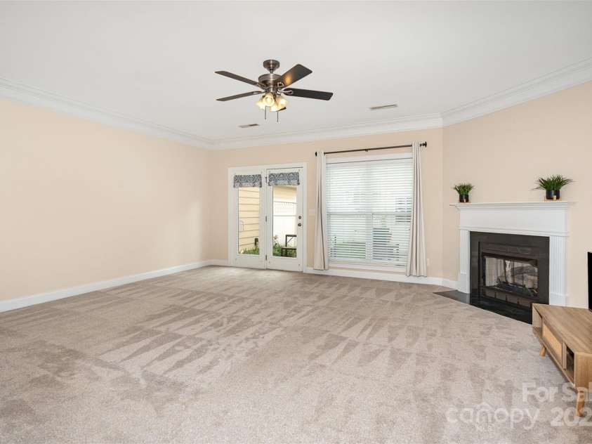 2324 Bonterra Boulevard, Indian Trail, NC 28079.  MLS# CAR4259817, YatesRealty ID 16917. Family Room