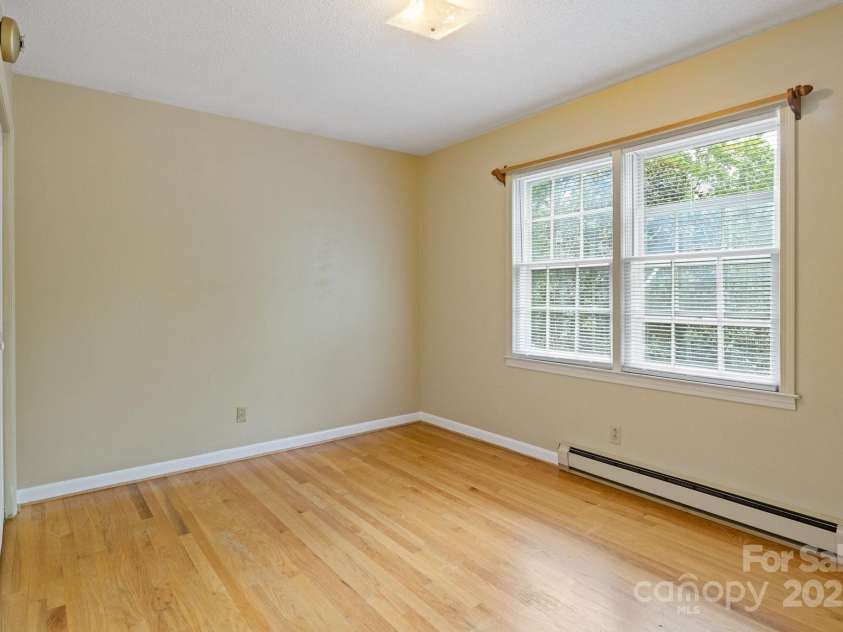 101 Grier Street, York, SC 29745.  MLS# CAR4246387, YatesRealty ID 16918. 3rd bedroom - upstairs