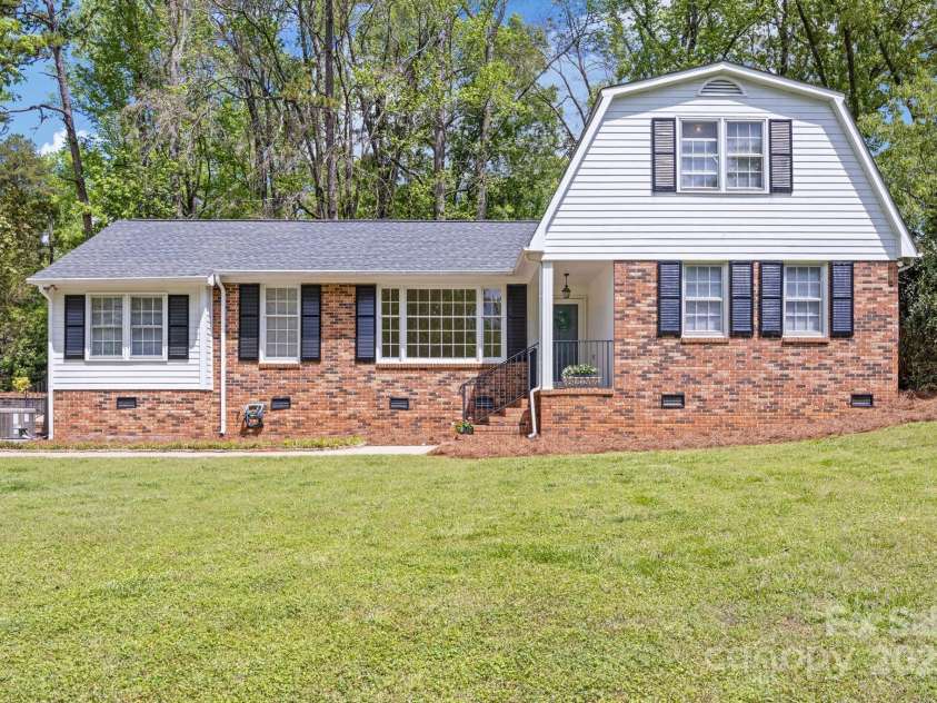 101 Grier Street, York, SC 29745.  MLS# CAR4246387, YatesRealty ID 16918. Front