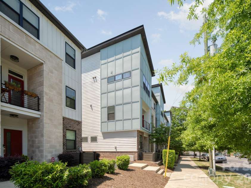 1156 36th Street, Charlotte, NC 28205.  MLS# CAR4374015, YatesRealty ID 16918. 