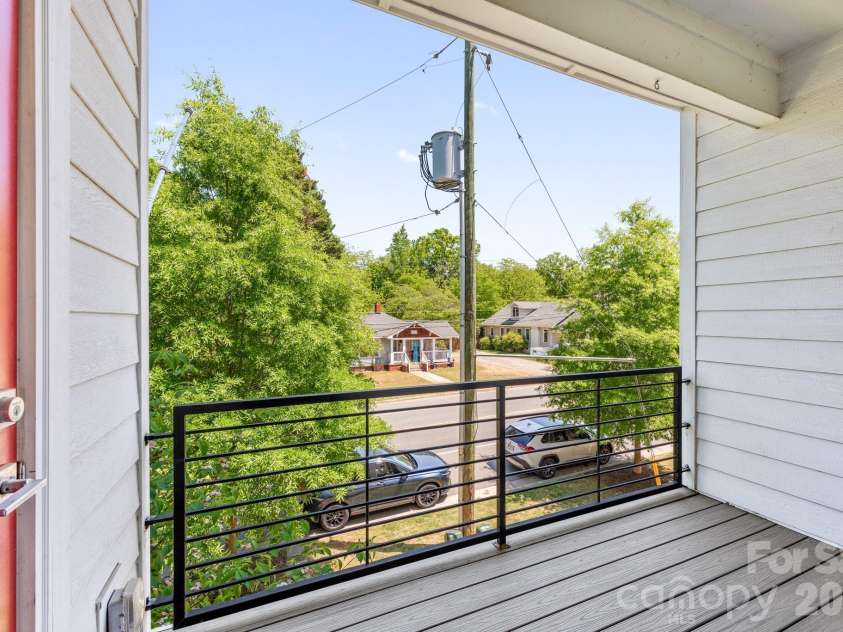 1156 36th Street, Charlotte, NC 28205.  MLS# CAR4374015, YatesRealty ID 16918. 