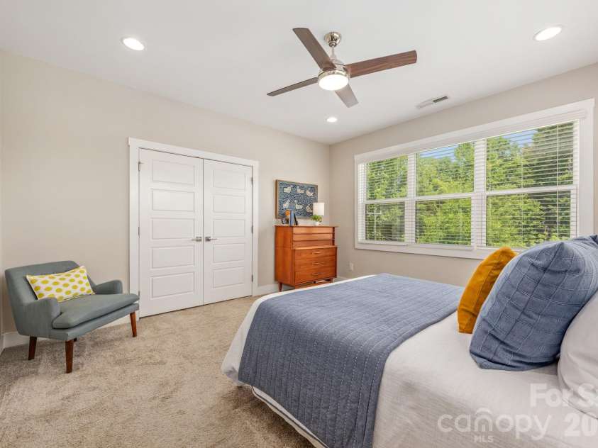 1156 36th Street, Charlotte, NC 28205.  MLS# CAR4374015, YatesRealty ID 16918. 