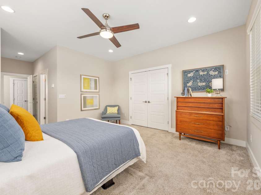 1156 36th Street, Charlotte, NC 28205.  MLS# CAR4374015, YatesRealty ID 16918. 