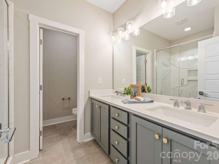 1156 36th Street, Charlotte, NC 28205.  MLS# CAR4374015, YatesRealty ID 16918. 