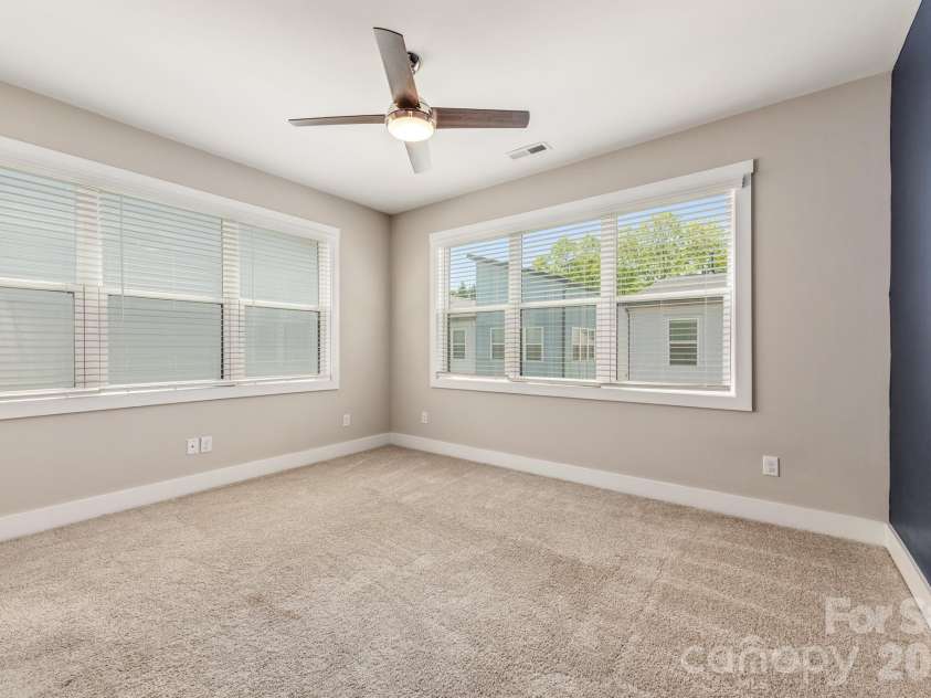 1156 36th Street, Charlotte, NC 28205.  MLS# CAR4374015, YatesRealty ID 16918. 