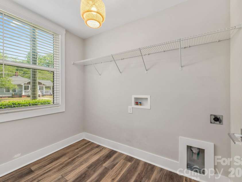 1156 36th Street, Charlotte, NC 28205.  MLS# CAR4374015, YatesRealty ID 16918. 