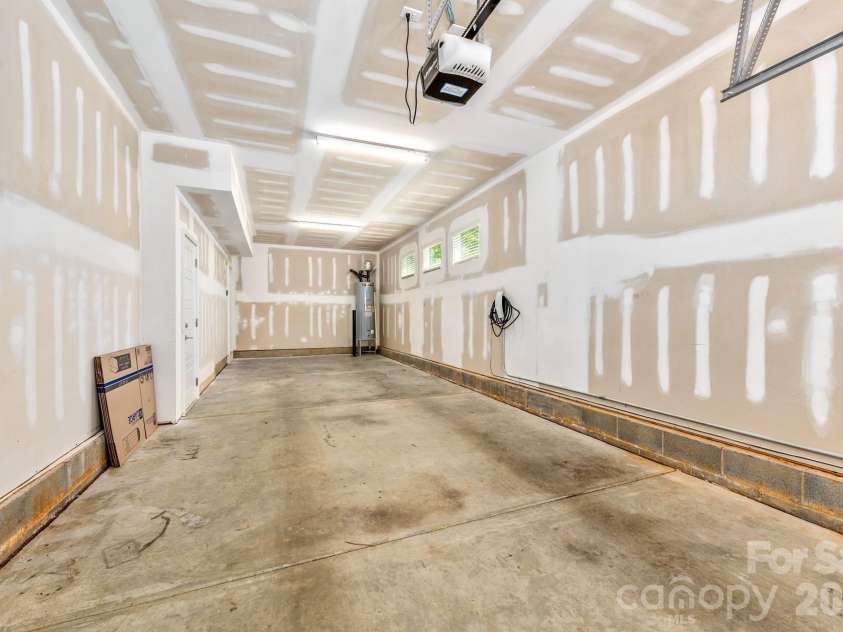 1156 36th Street, Charlotte, NC 28205.  MLS# CAR4374015, YatesRealty ID 16918. 