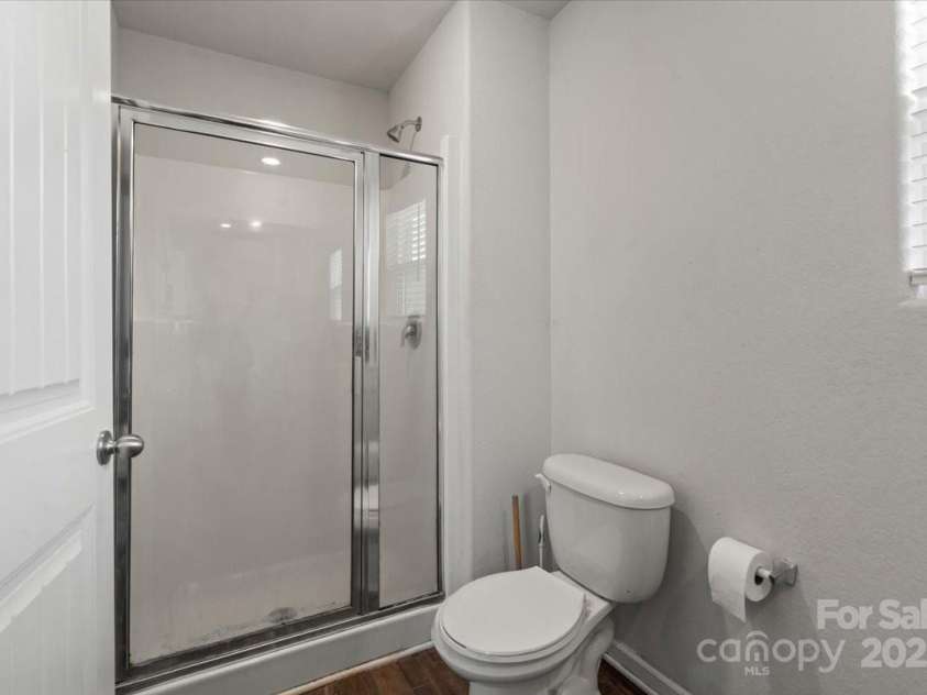 1270 Winding Creek Road, Salisbury, NC 28146.  MLS# CAR4253826, YatesRealty ID 16919. Full bathroom