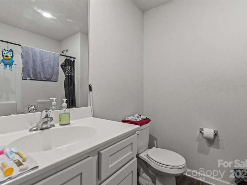 1270 Winding Creek Road, Salisbury, NC 28146.  MLS# CAR4253826, YatesRealty ID 16919. Full bathroom