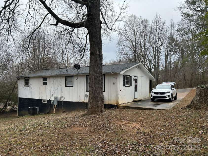 259 Seitz Drive, Forest City, NC 28043.  MLS# CAR4333131, YatesRealty ID 1692. 