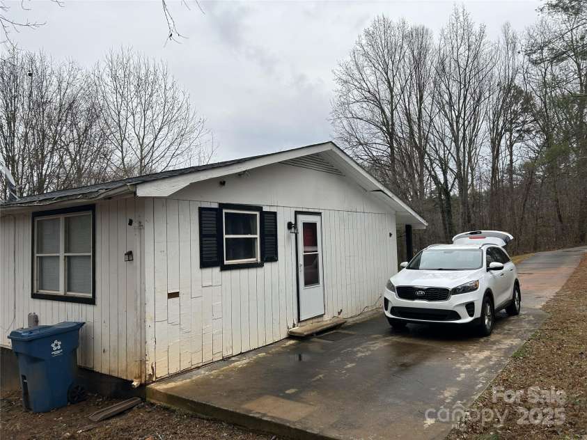 259 Seitz Drive, Forest City, NC 28043.  MLS# CAR4333131, YatesRealty ID 1692. Left side