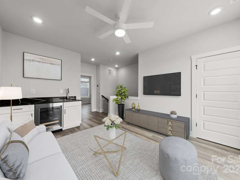 4011 Tundra Road, Charlotte, NC 28203.  MLS# CAR4257904, YatesRealty ID 16920. Loft (Upper level)