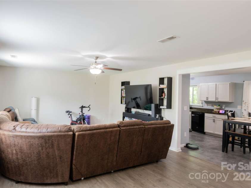 1518 Glenbar Court, Clover, SC 29710.  MLS# CAR4259185, YatesRealty ID 16921. 