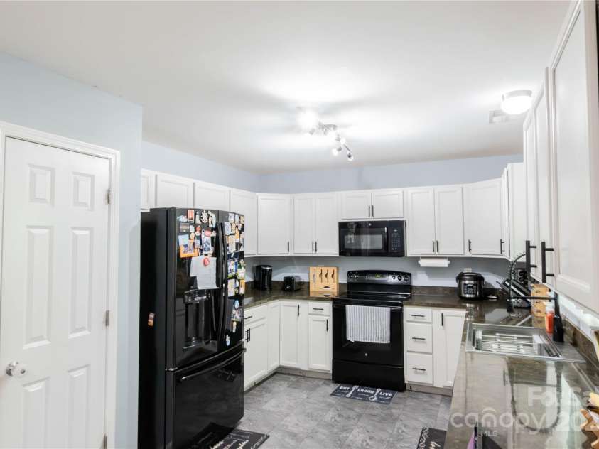 1518 Glenbar Court, Clover, SC 29710.  MLS# CAR4259185, YatesRealty ID 16921. 