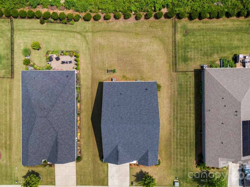 5727 Lavaux Court, Charlotte, NC 28214.  MLS# CAR4255770, YatesRealty ID 16922. 