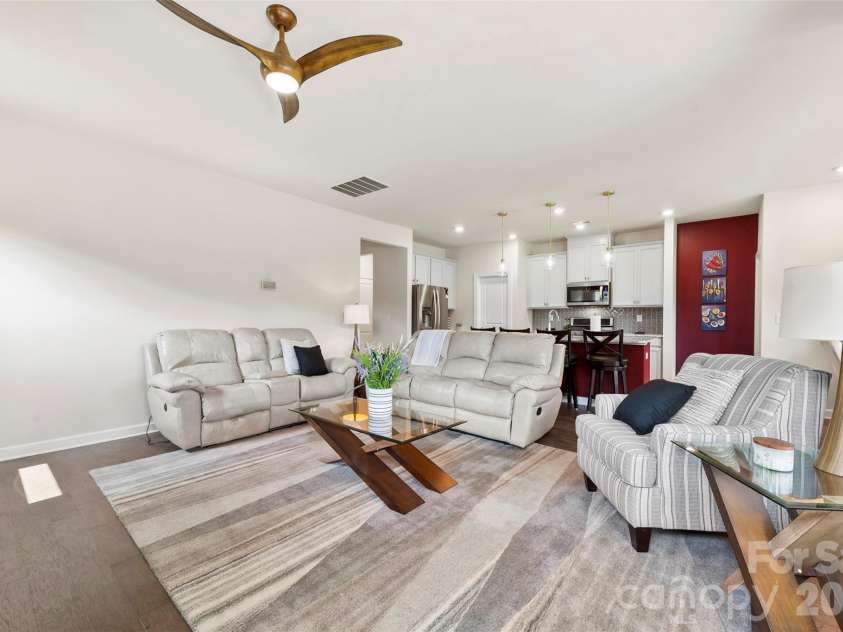 5727 Lavaux Court, Charlotte, NC 28214.  MLS# CAR4338044, YatesRealty ID 16922. 