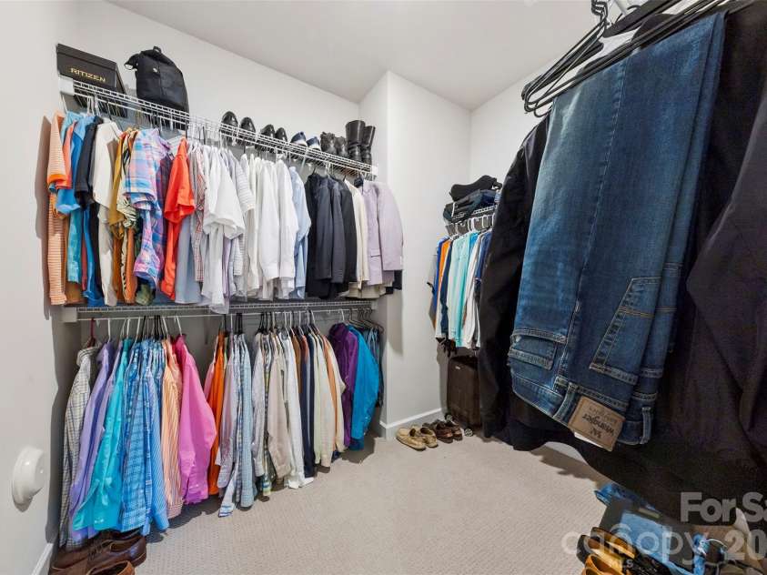 5727 Lavaux Court, Charlotte, NC 28214.  MLS# CAR4338044, YatesRealty ID 16922. 