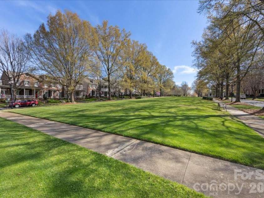 647 District Court, Fort Mill, SC 29708.  MLS# CAR4346046, YatesRealty ID 16922. Community amenities 