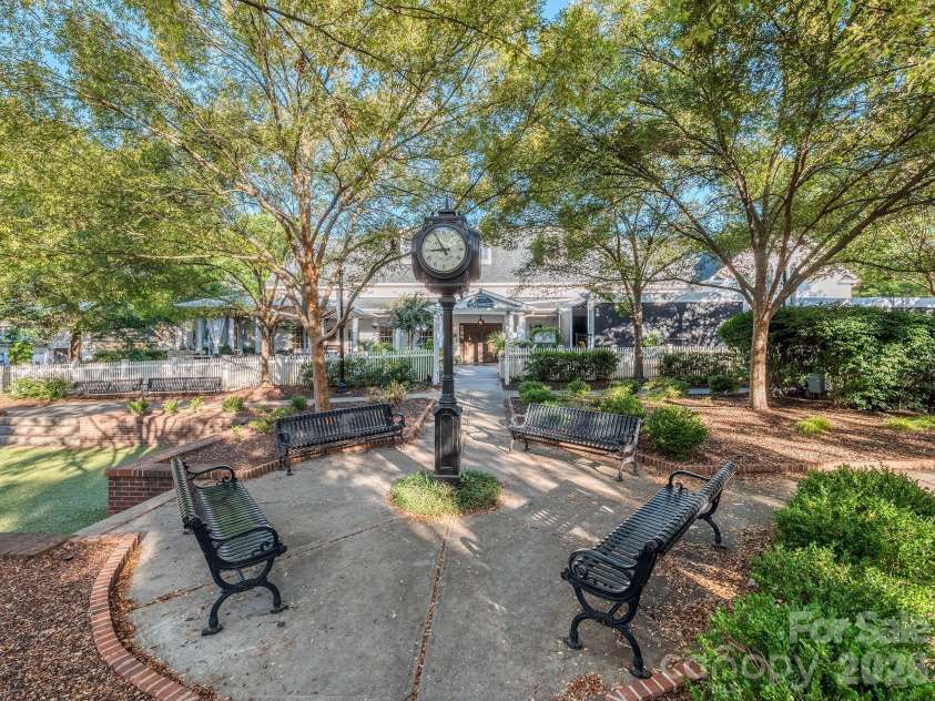 647 District Court, Fort Mill, SC 29708.  MLS# CAR4346046, YatesRealty ID 16922. Downtown Baxter