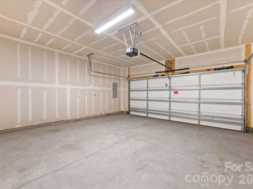 647 District Court, Fort Mill, SC 29708.  MLS# CAR4346046, YatesRealty ID 16922. Finished 2 car garage