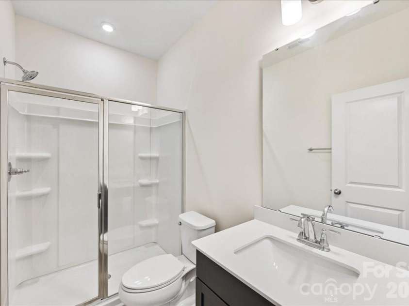 647 District Court, Fort Mill, SC 29708.  MLS# CAR4346046, YatesRealty ID 16922. Main floor full bath 