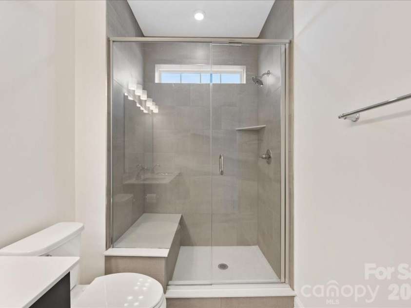 647 District Court, Fort Mill, SC 29708.  MLS# CAR4346046, YatesRealty ID 16922. Primary shower