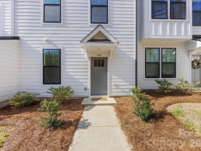 647 District Court, Fort Mill, SC 29708.  MLS# CAR4346046, YatesRealty ID 16922. Welcome Home!