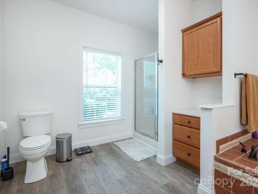 19 Lynnbrook Way, Columbus, NC 28722.  MLS# CAR4255812, YatesRealty ID 16923. 