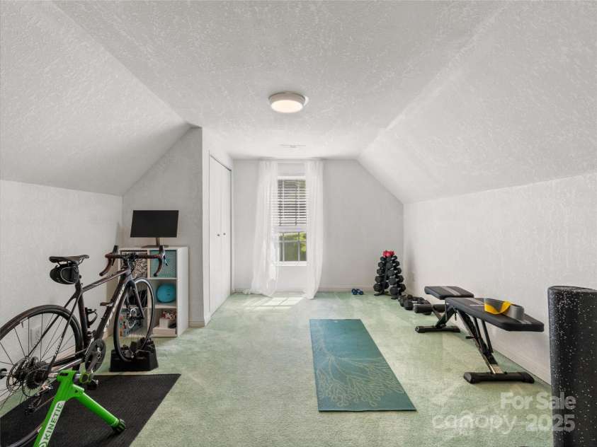 19 Lynnbrook Way, Columbus, NC 28722.  MLS# CAR4298309, YatesRealty ID 16923. 