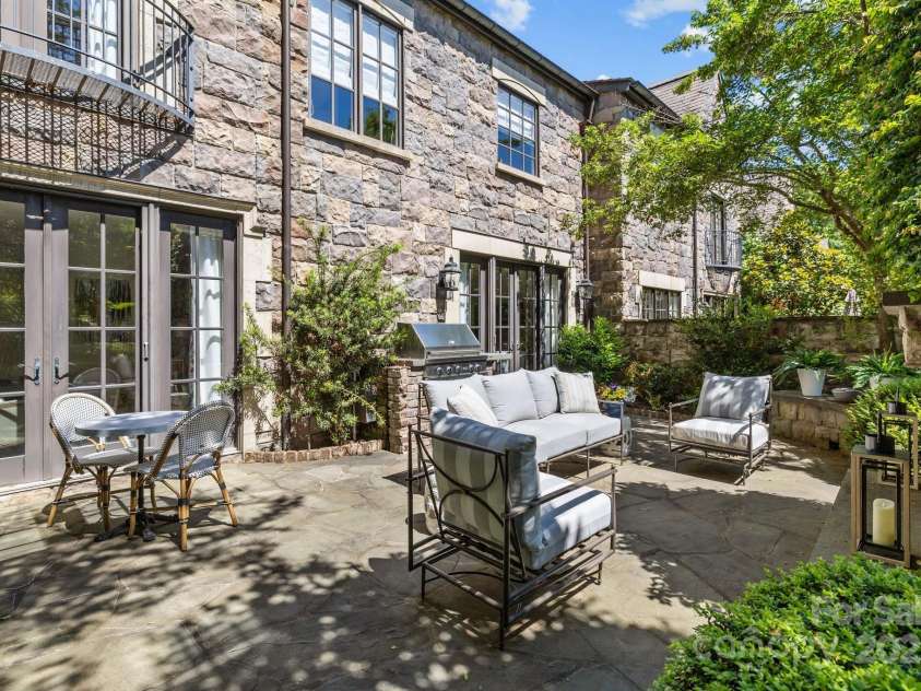 1625 Bibury Lane, Charlotte, NC 28211.  MLS# CAR4261407, YatesRealty ID 16924. 