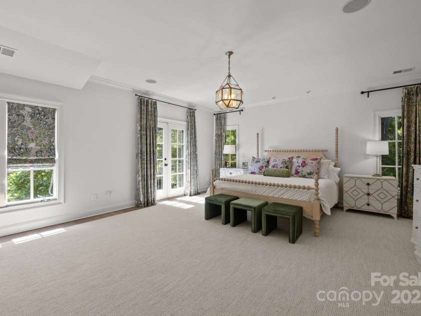 1625 Bibury Lane, Charlotte, NC 28211.  MLS# CAR4261407, YatesRealty ID 16924. 