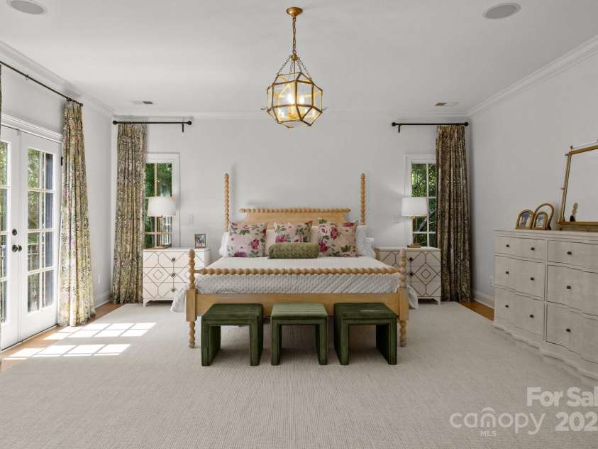 1625 Bibury Lane, Charlotte, NC 28211.  MLS# CAR4261407, YatesRealty ID 16924. 