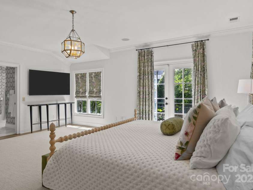1625 Bibury Lane, Charlotte, NC 28211.  MLS# CAR4261407, YatesRealty ID 16924. 