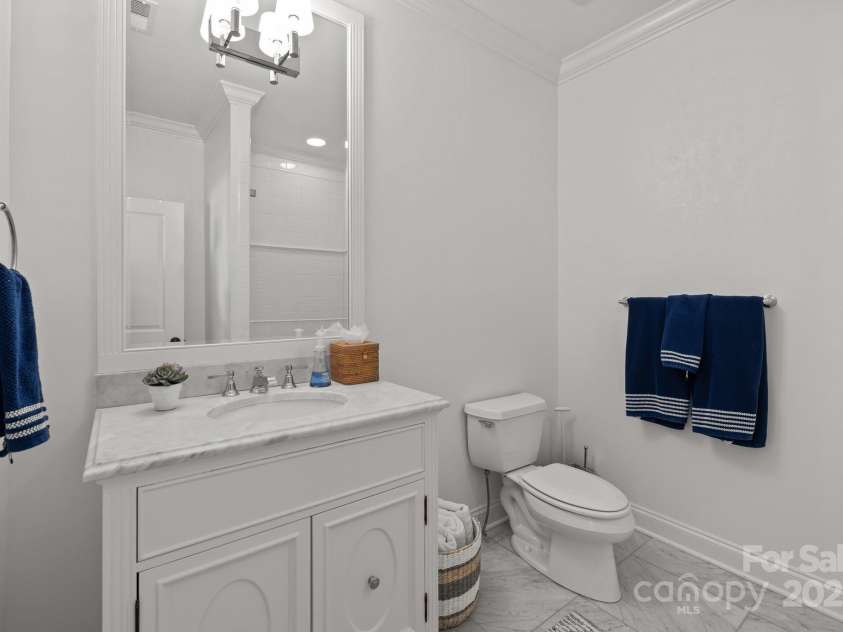 1625 Bibury Lane, Charlotte, NC 28211.  MLS# CAR4261407, YatesRealty ID 16924. 