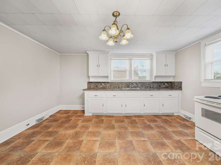 526 Graham Street, Albemarle, NC 28001.  MLS# CAR4327658, YatesRealty ID 16925. 