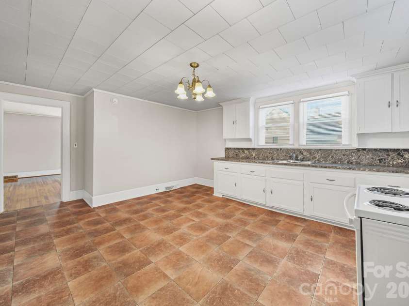 526 Graham Street, Albemarle, NC 28001.  MLS# CAR4327658, YatesRealty ID 16925. 